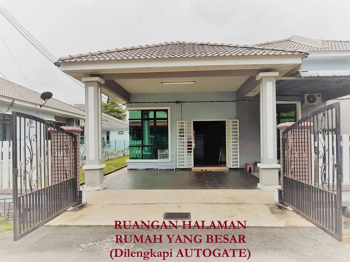 Melaka Homestay Bukit Beruang contacts